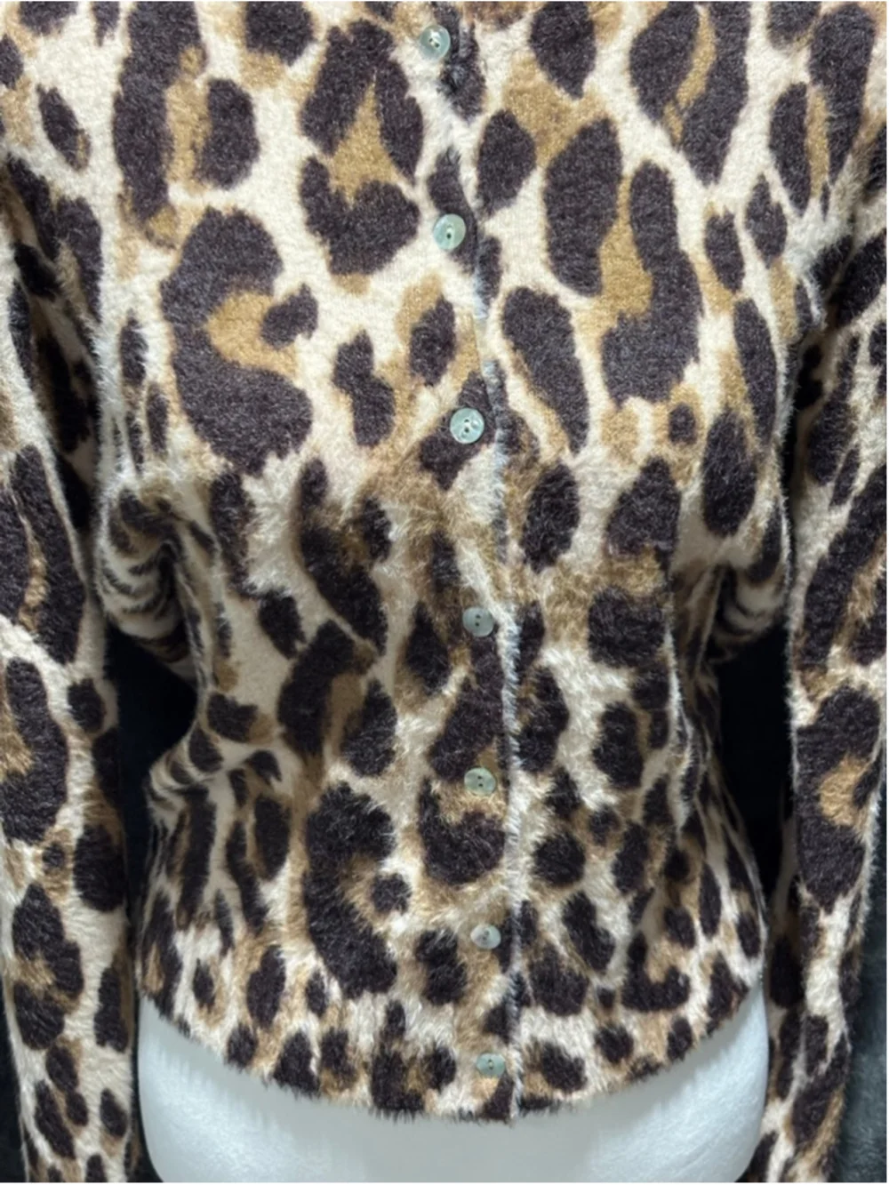 Rachel Zoe Leopard Print Soft & Cozy Fuzzy Button Down Cardigan Size Small NWT - Picture 7 of 7